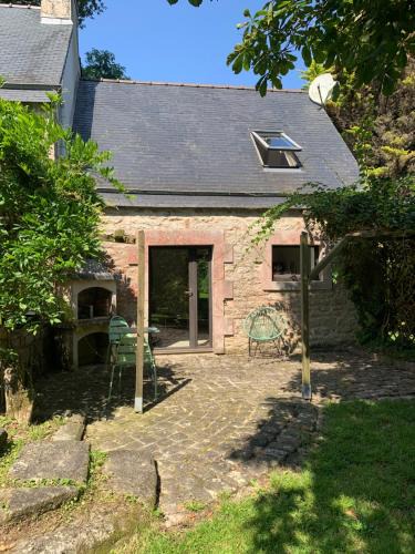 Ploneour-Lanvern House | Chez Cedric & Emmanuelle