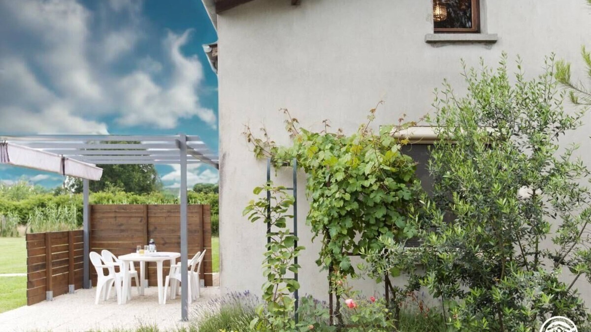 Montrevel-en-Bresse House | Chez Christiane et François