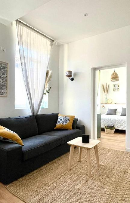 Saint-Amand-les-Eaux Apartment | Chez Clement et Mathilde - T2 hyper centre tout équipé