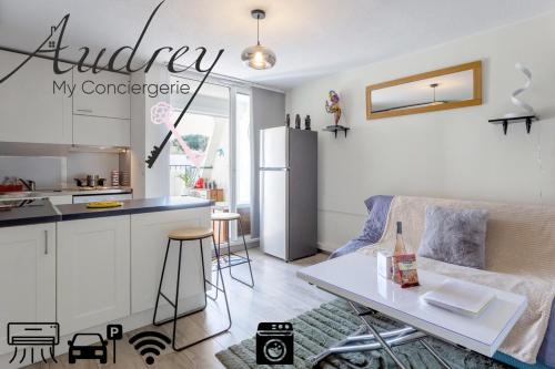 La Petite Motte Apartment | Chez Hélène - Charmant deux pièces climatisé avec parking privé