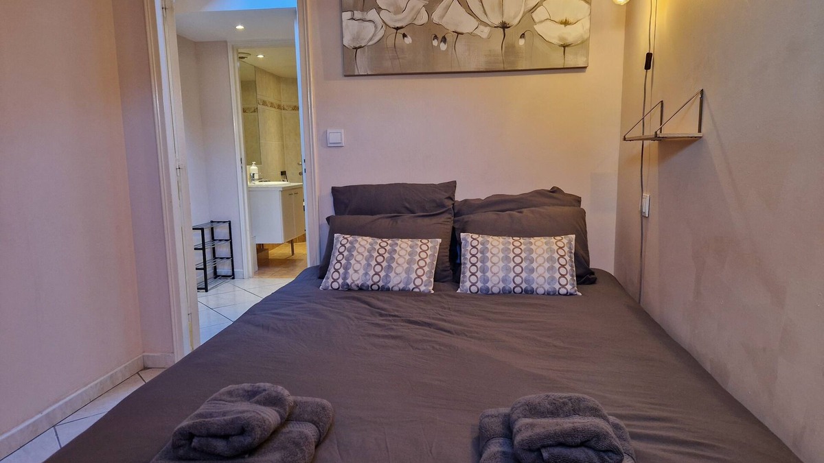 Carabacel Apartment | Chez Jessica - Place Massena Nice