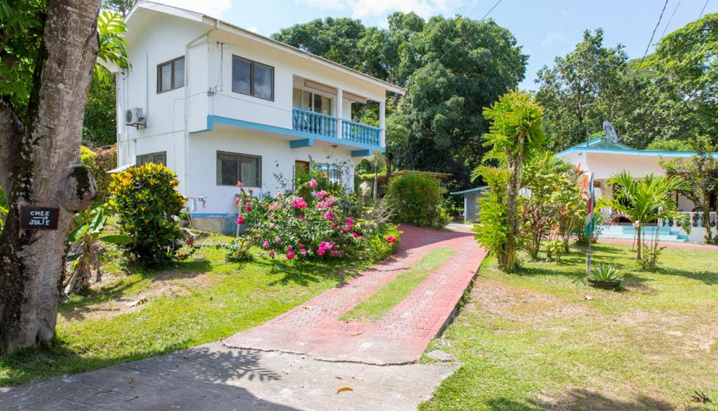 Anse Boileau House | Chez Julie