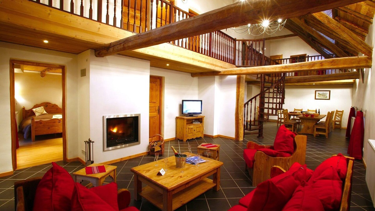 Valloire Apartment | Chez le Marquis du Pontet 5:12 people in the resort center and at the foot of the slopes