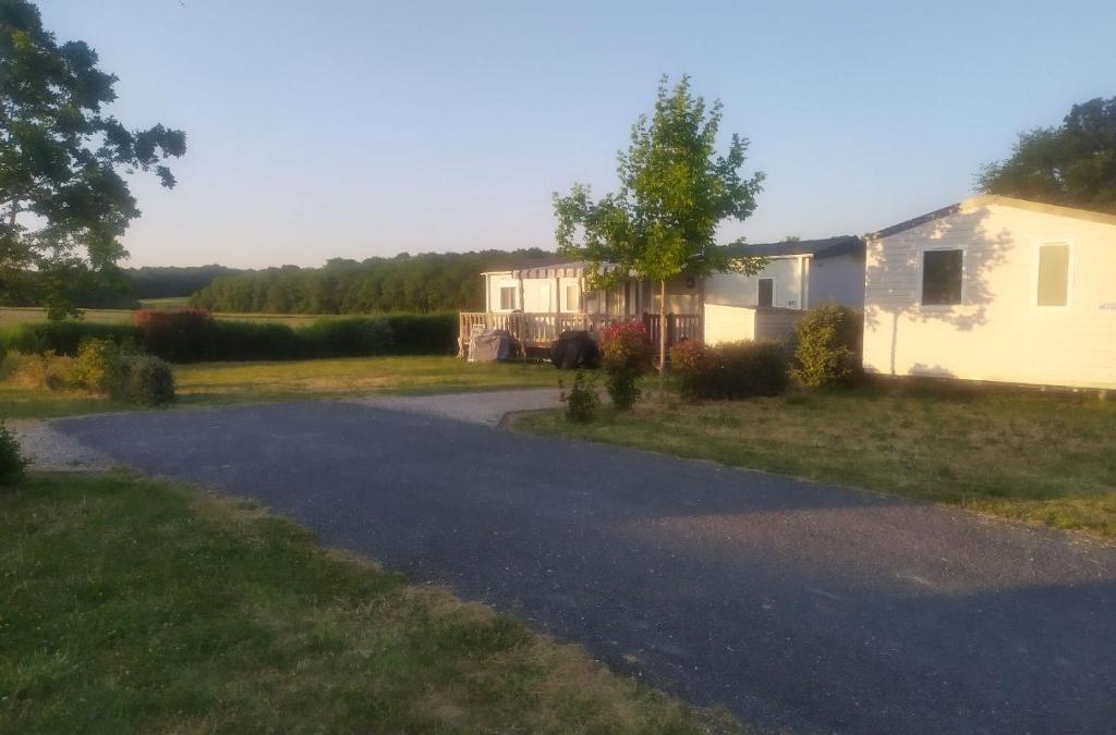 Coulanges Other | CHEZ LOLO MH 3CH 2SDB CLIM 8p VUE CHAMPS EMPLACEMENT CALME