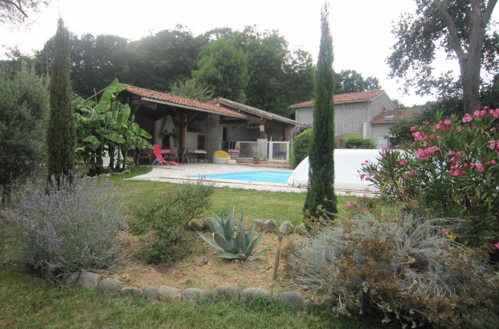 Ponlat-Taillebourg Bed & Breakfast | Chez Mamie Jo à la campagne