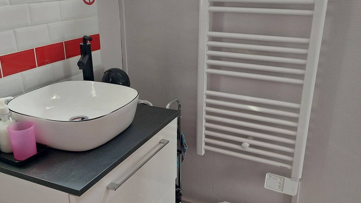 Pin - Vert Galant Bed & Breakfast | Chez Marie Claude