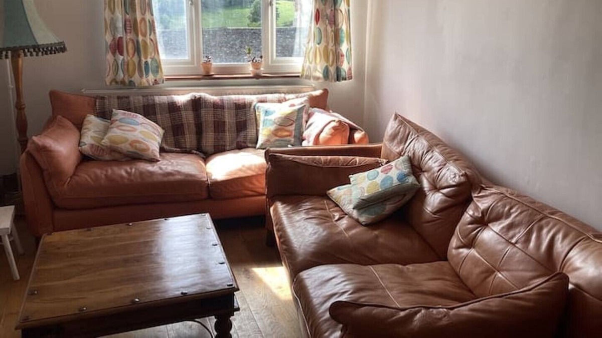 Malmesbury House | Chez Victoria