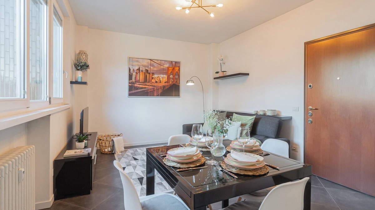 Como Apartment | Chiara's Apartment - Two Bedroom Apartment, Sleeps 5