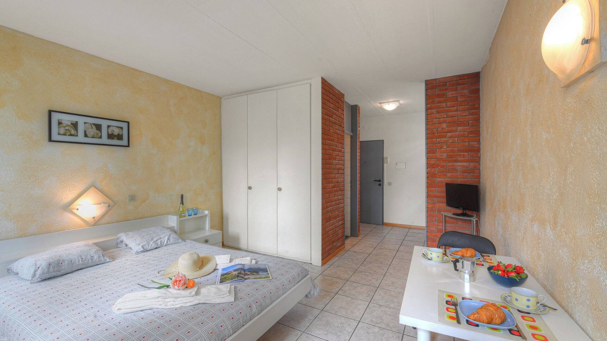 Pedrinate Apartment | Chiasso Apartments 103, Chiasso, Switzerland