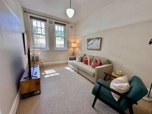 Kings Cross Apartment | Chic 1-Bed unit at Potts Point