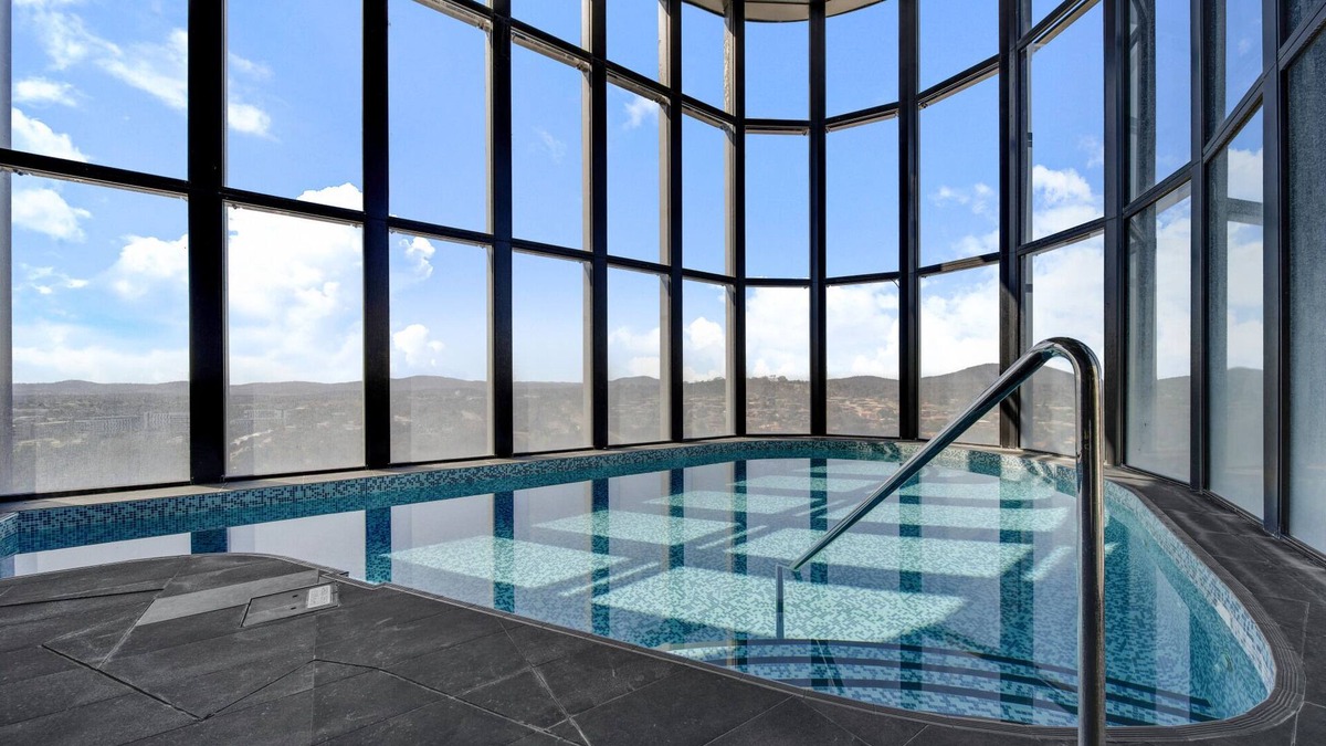 Belconnen Apartment | Chic 1-Bed with Stunning Lake View & Indoor Pool