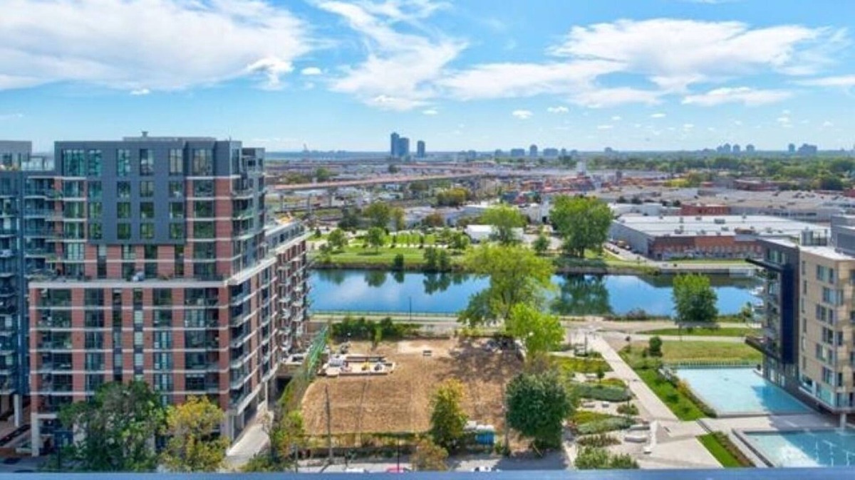 Griffintown Condo | Chic 1-Bedroom Condo in the Heart of Griffintown - Montreal's Hottest Location!!