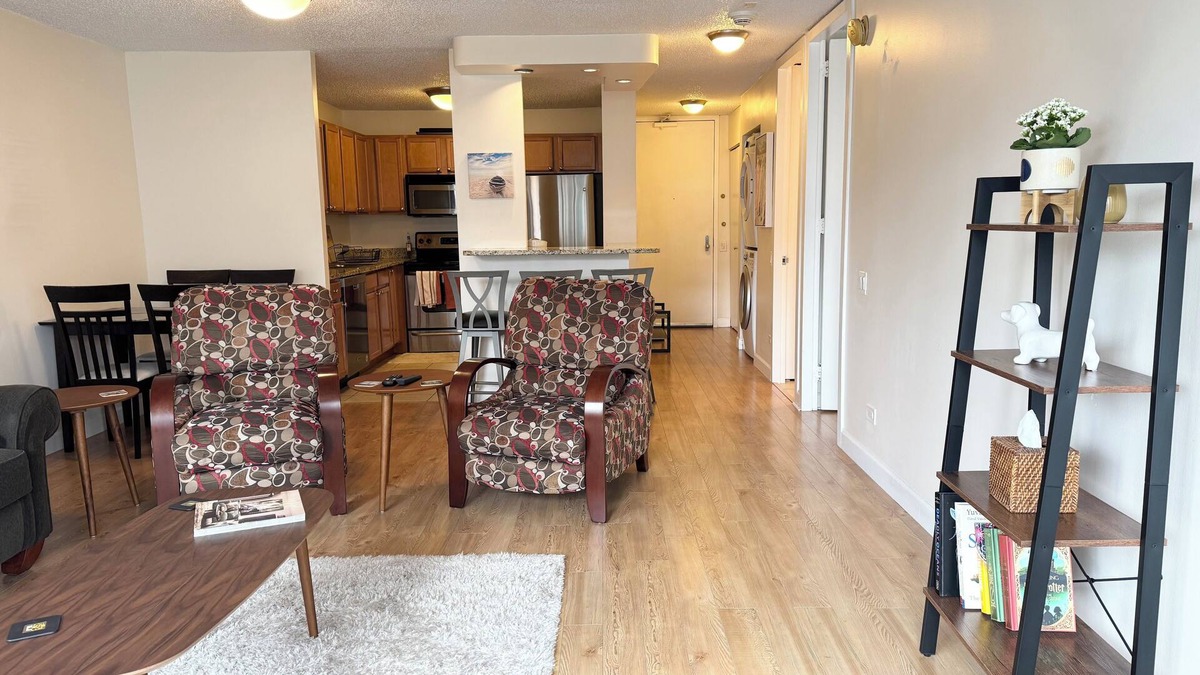 Near North Side Condo | Chic 1-bedroom condo in the heart of Chicago, next to Mag Mile