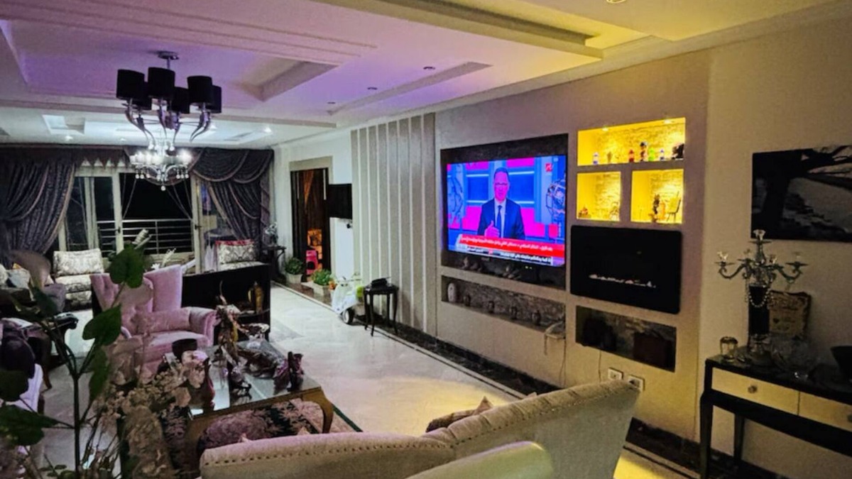 Ar-Raml 1 Apartment | Chic 2-bedroom apartment with WiFi, AC in charming Alexandria Governorate