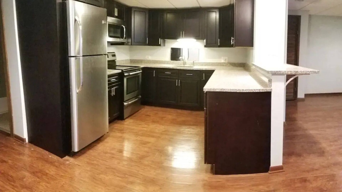 Sheffield Neighbors Apartment | Chic 2-bedroom in center of Lincoln Park/Depaul/Wrigley + Parking