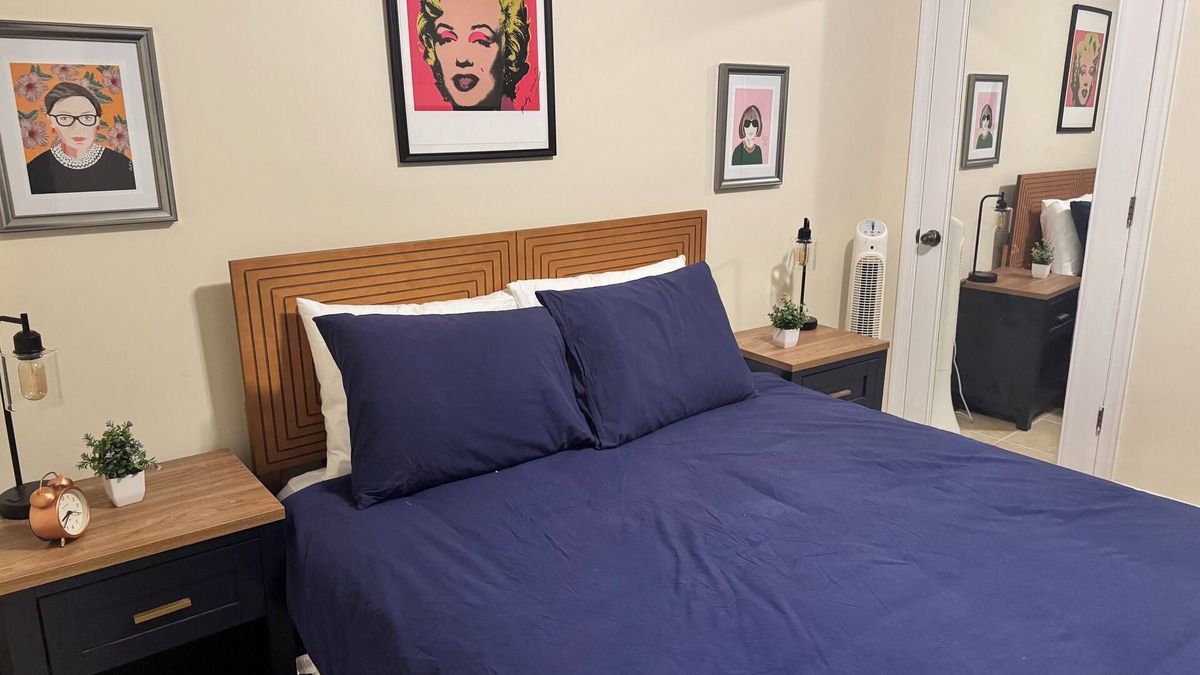 Park View House | Chic 2-bedroom townhome with WiFi and AC in vibrant Columbia Heights in DC