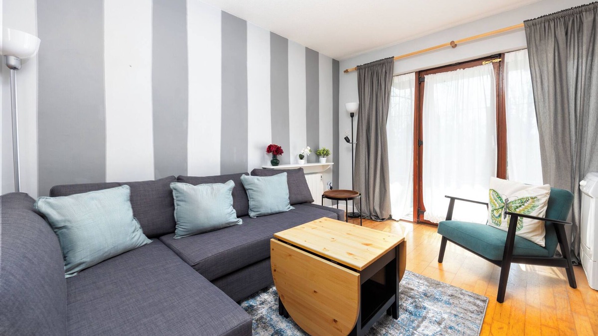 Dublin Apartment | Chic 2Bed W/Canal Views, 15 Min to Kilmainham Gaol