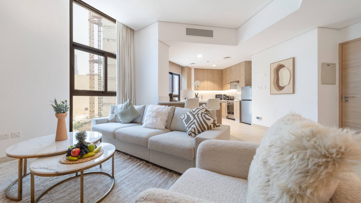 Jadaf Apartment | Chic 2BR Apt with Contemporary Design