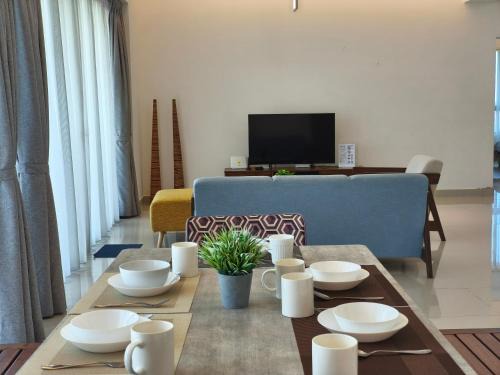 Sibu Apartment | Chic 3 bedroom condo