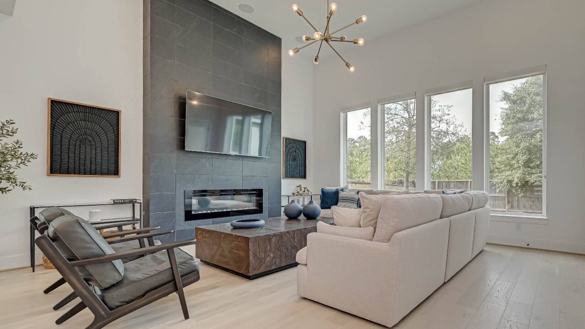 Tomball House | Chic 3bdr modern home + BBQ in The Woodlands