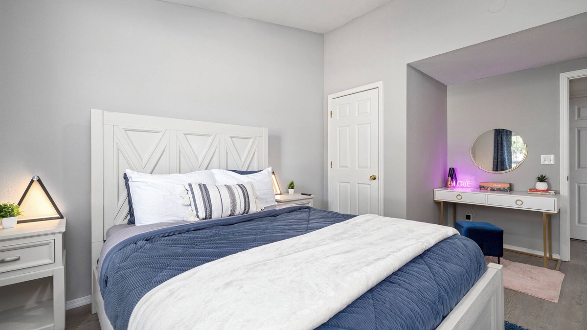 Lampe Cabin | Chic A-frame, Walk to Marina, Family Friendly
