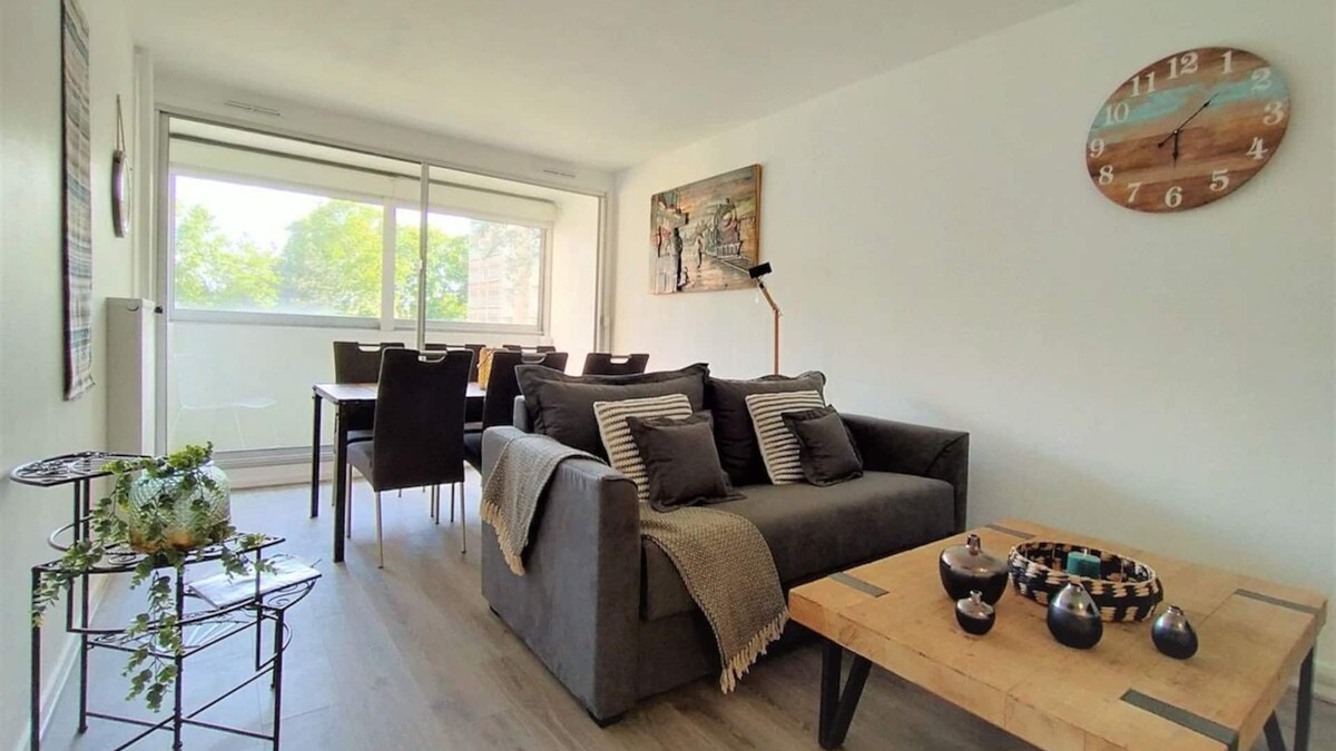 Gennevilliers Apartment | Chic and comfortable apart near Paris
