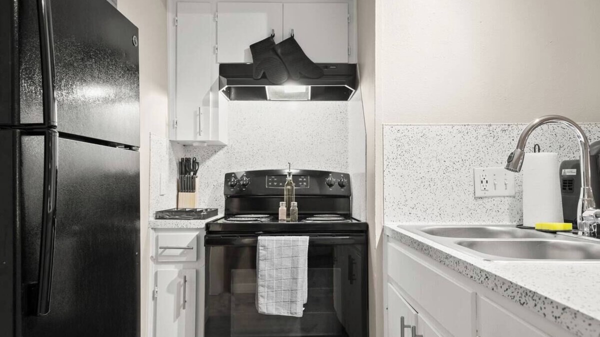 Allandale Apartment | Chic and Cozy Loft near Q2 Stadium & North ATX