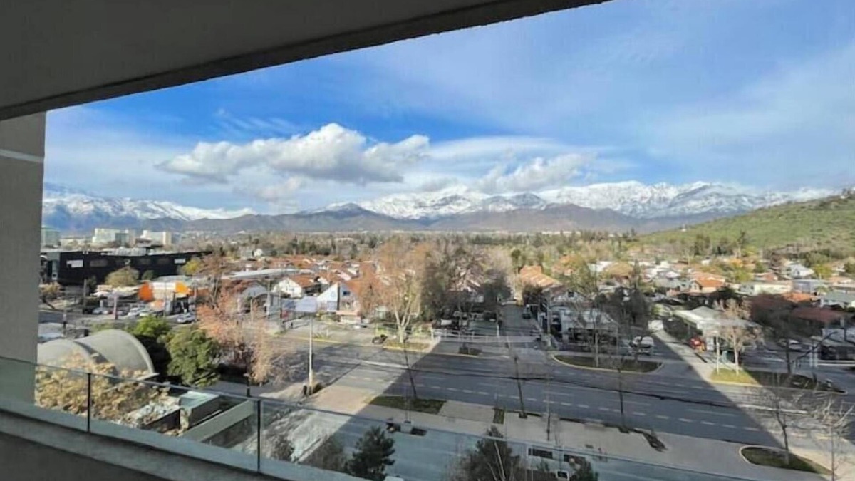 Apoquindo Apartment | Chic Andes-Mountains-View Apartment 1BR +1 Office +2 Bath Rooms
