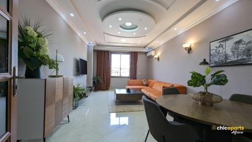 Yaounde Apartment | Chic apart with parking and gym