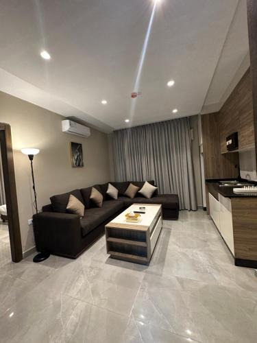 Al Swaifyeh Apartment | Chic Apartments For Rent ave1-8