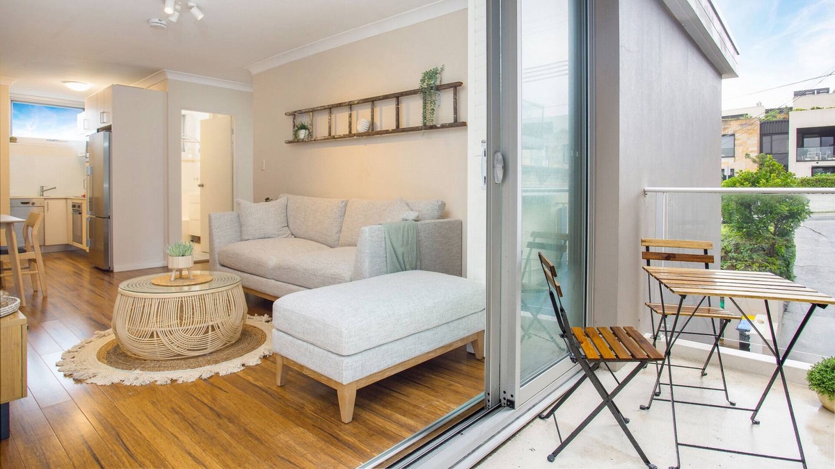 Freshwater Apartment | Chic Beachside Apartment Freshwater
