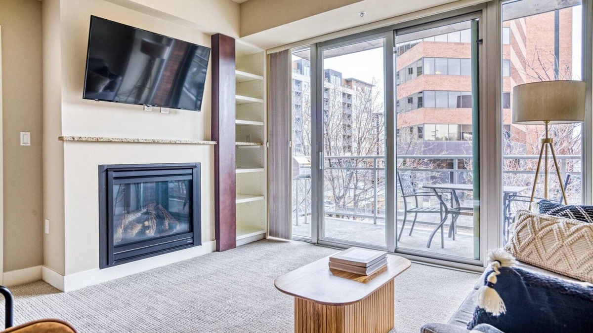 Cherry Creek Apartment | Chic Cherry Creek 2BR w/ Gym & Dog Park, 2 blocks to Mall, by Blueground