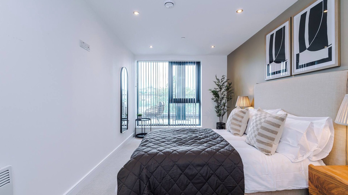 Leeds Apartment | Chic City Centre Terrace 2 Bedrooms *NEW* with Parking