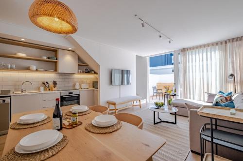 Hermanus City-Centre Apartment | Chic Coastal Hideaway