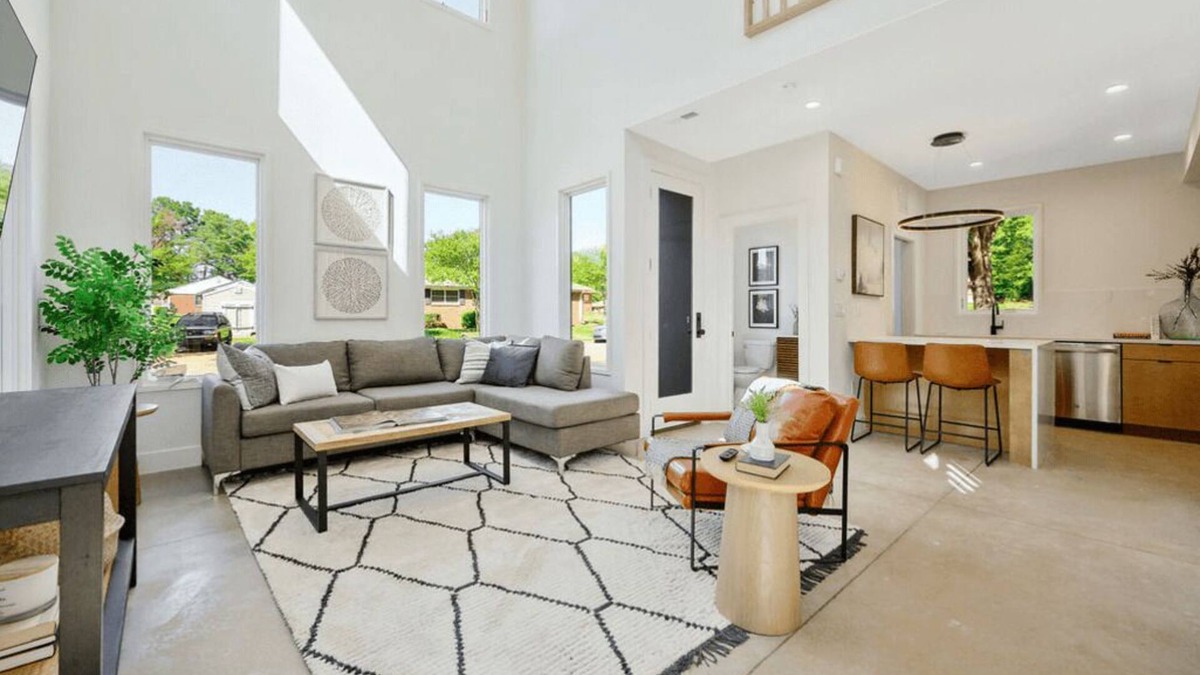 University Park Condo | Chic Contemporary Loft in Raleigh – Pet-Friendly & Centrally Located
