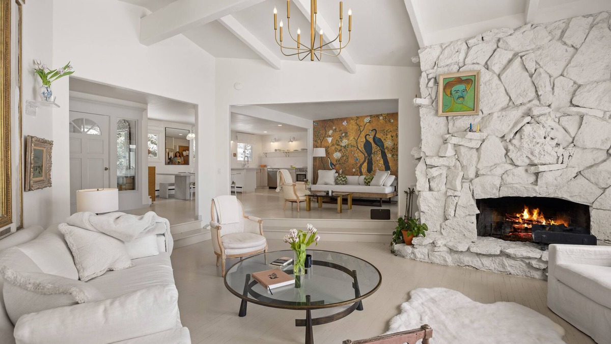 Aspen House | Chic Designer Home on Golf Course. Minutes from Ajax, Highlands and Buttermilk