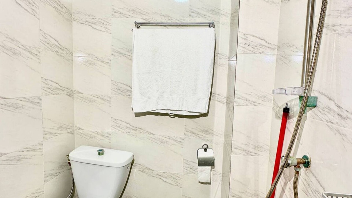 Douala Apartment | Chic & elegant BOBAM FURNITURE in Bonamoussadi