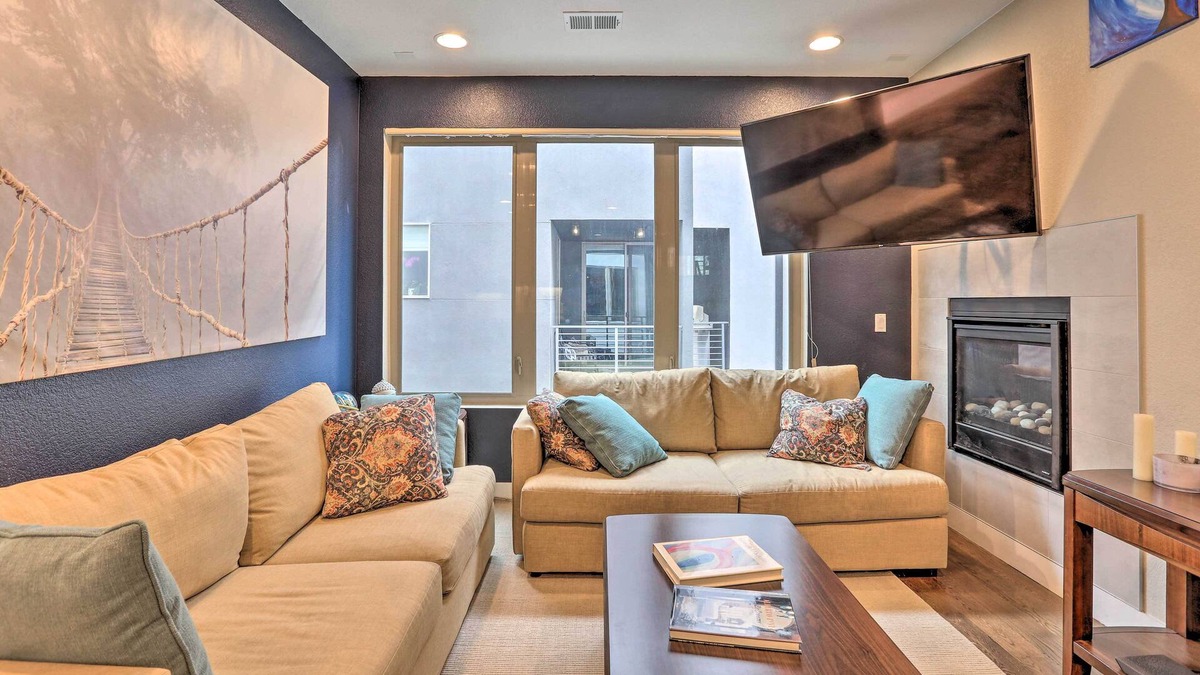 Civic Center House | Chic Escape w/ Rooftop Near Downtown Denver!