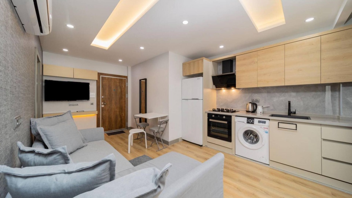 Muratpasa Apartment | Chic Flat with Central Location in Muratpasa