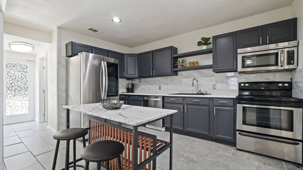 Oak Cliff House | Chic Haven: Home away from home!