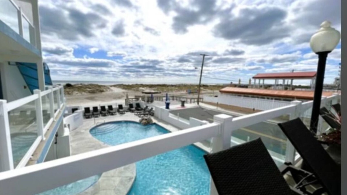 Wildwood Crest Apartment | Chic hotel suite with WiFi and AC in charming Wildwood Crest