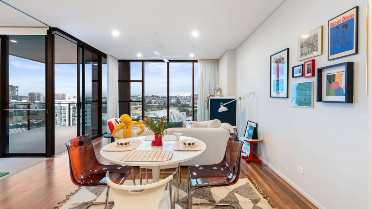 West End Apartment | Chic Luxe Retreat | Pool Private Balcony Skyview