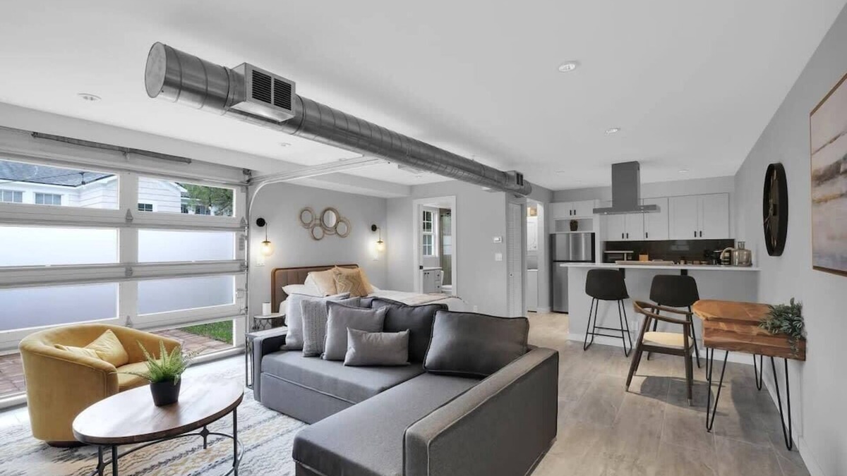San Marco Apartment | Chic & modern studio in the heart of San Marco!