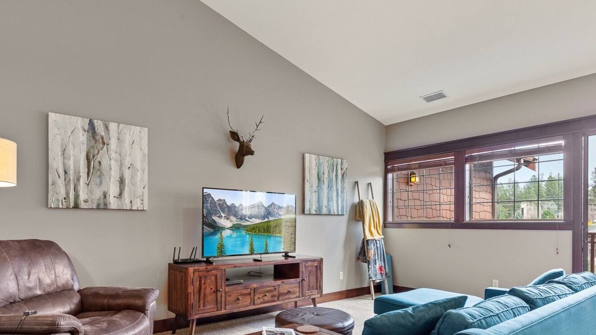 Coeur d'Alene Condo | Chic Riverstone Escape Near Shops & Lake!