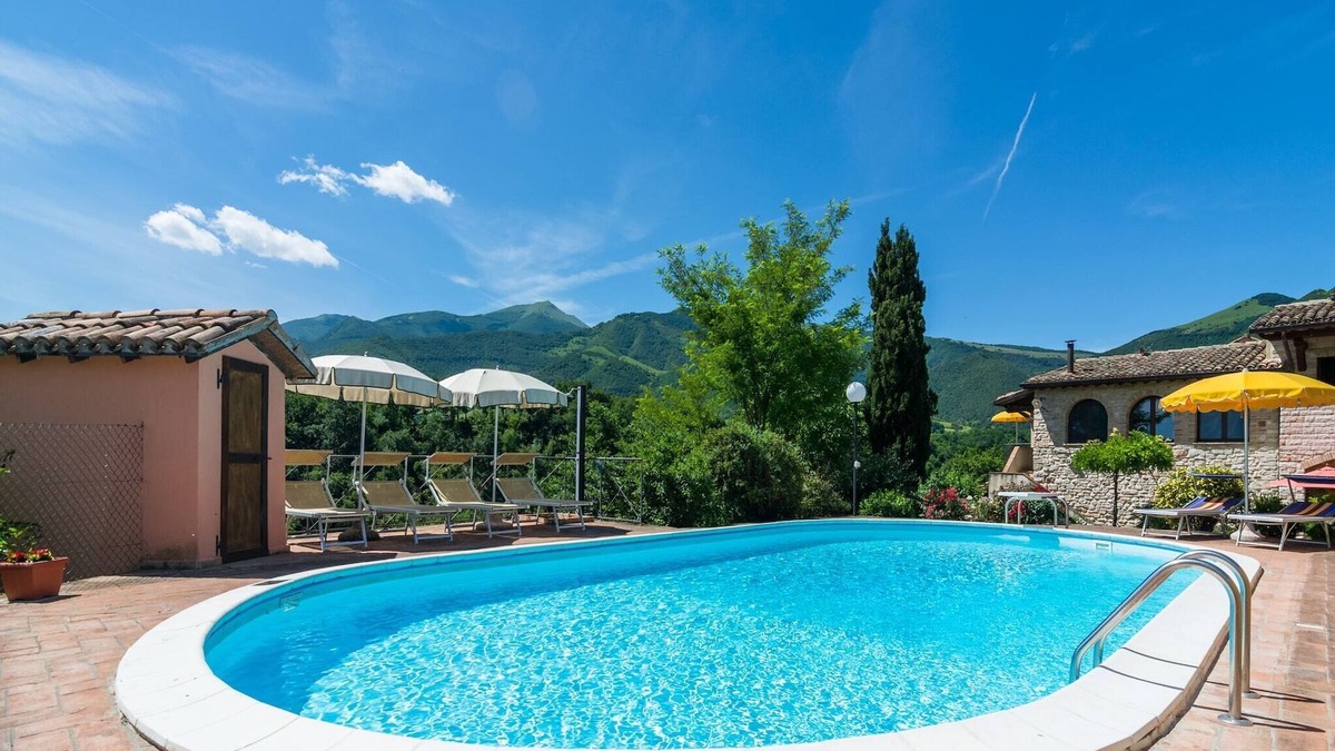 Cagli House | Chic Rural Escape – Pool