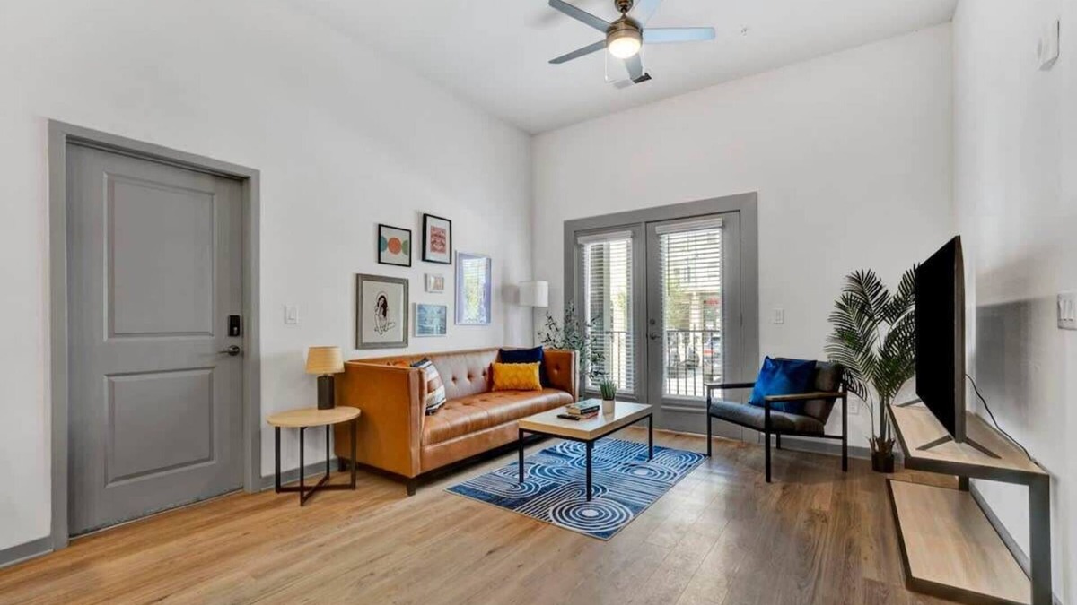 Clemson Apartment | Chic Stay 3 Mins to Hartwell Village + Pool