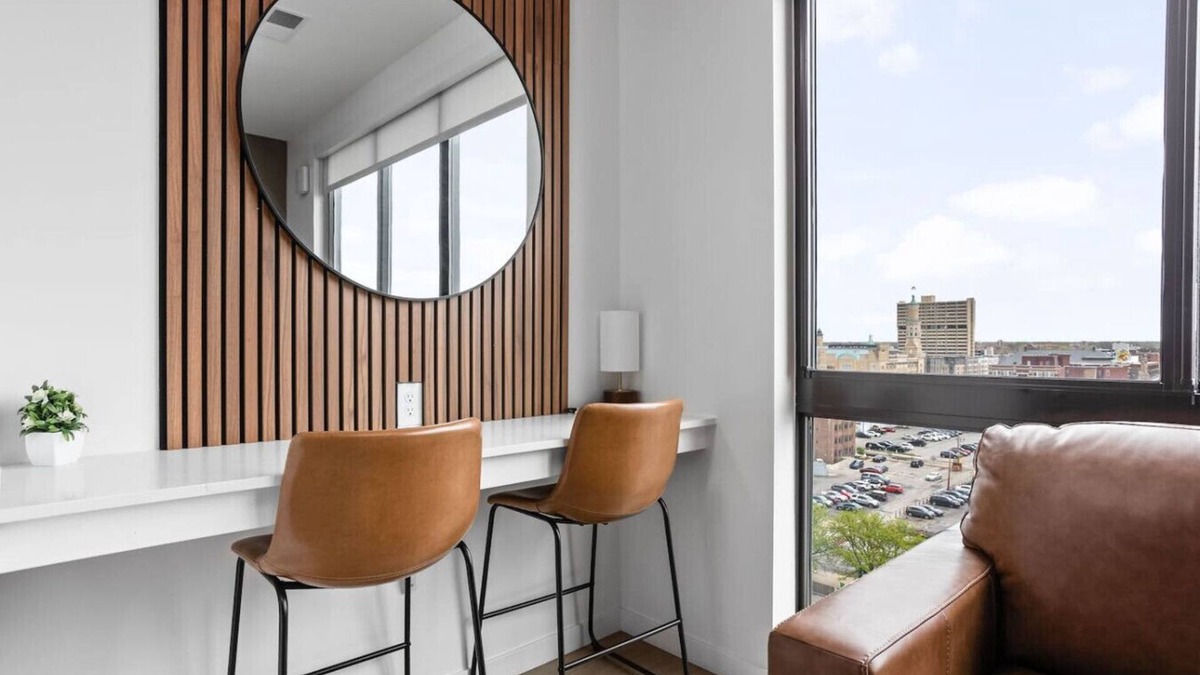 Mile Square Apartment | Chic Studio in Downtown Indy | Walkable Location