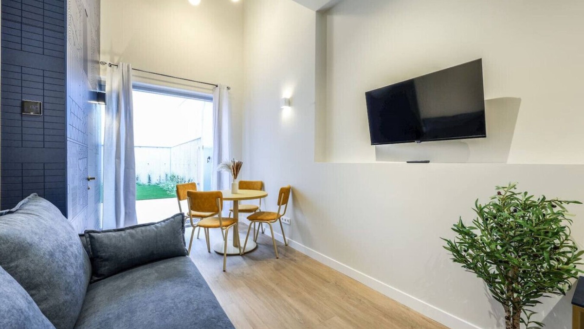 Chueca Apartment | Chic Studio Steps from Gran Vía, Madrid