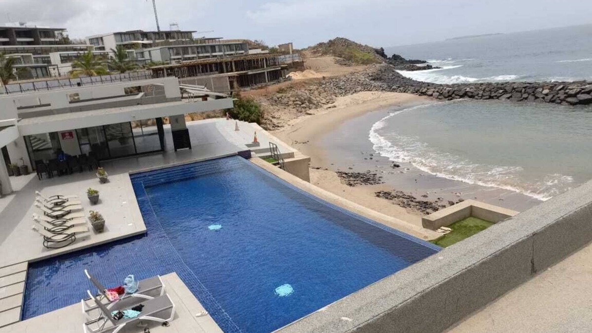 Dakar Condo | Chic Studio - Terrace and sea view