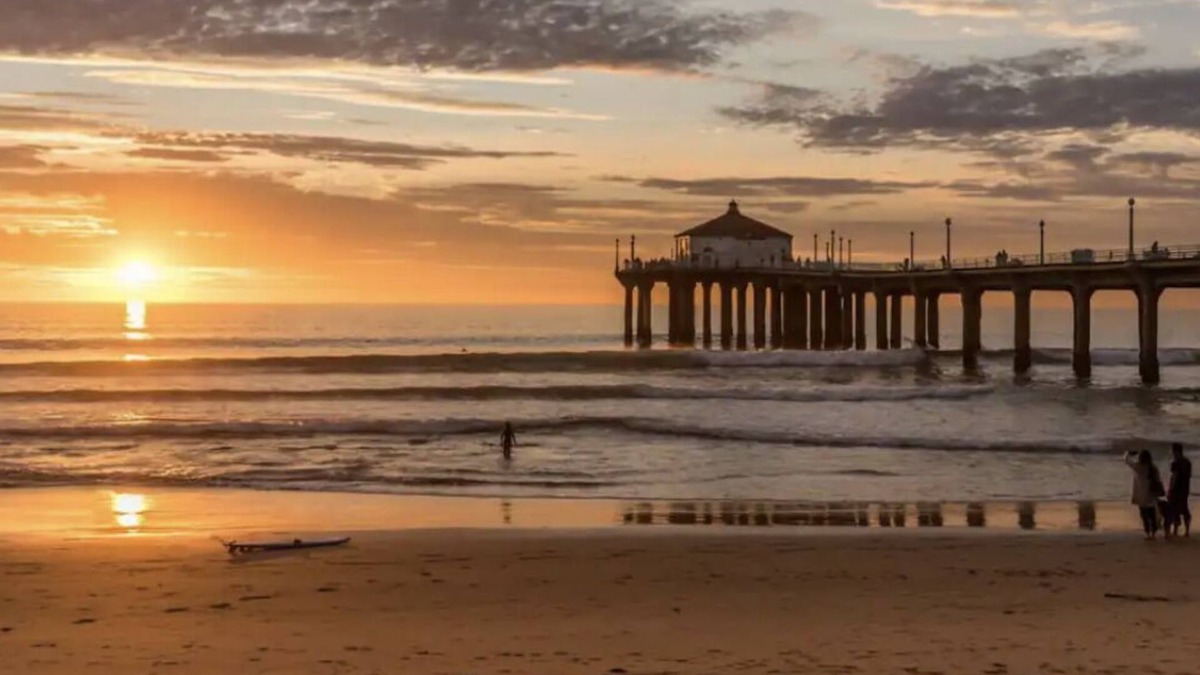 Tree Section House | Chic sunny spacious - ocean views- RESERVING FOR DISPLACED FAMILIES FROM LA FIRE